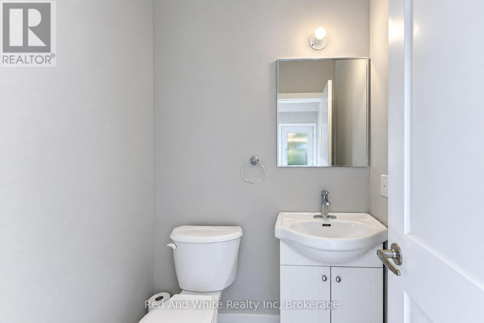 18 Miehm Place, Kitchener, Ontario N2H 2K9 - Photo 22 - X13833506