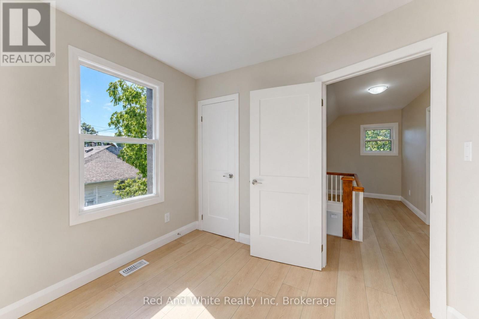 18 Miehm Place, Kitchener, Ontario N2H 2K9 - Photo 25 - X13833506