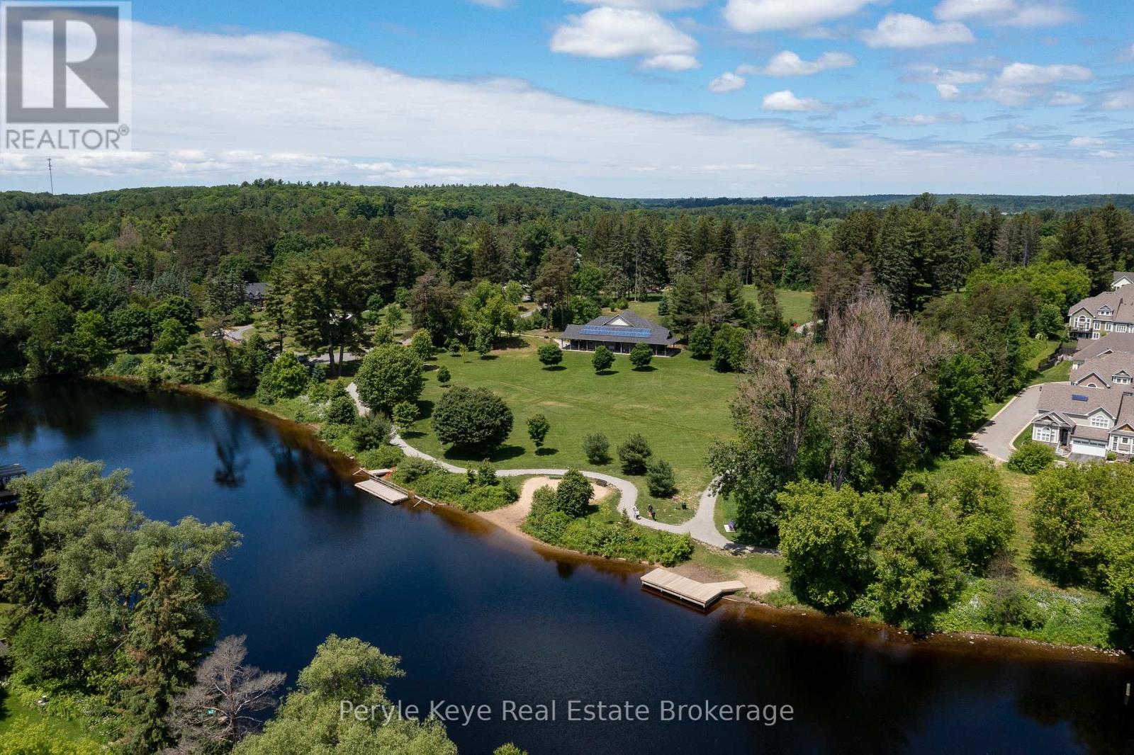 12 Leeds Court, Bracebridge, Ontario P1L 0B7 - Photo 4 - X13833514