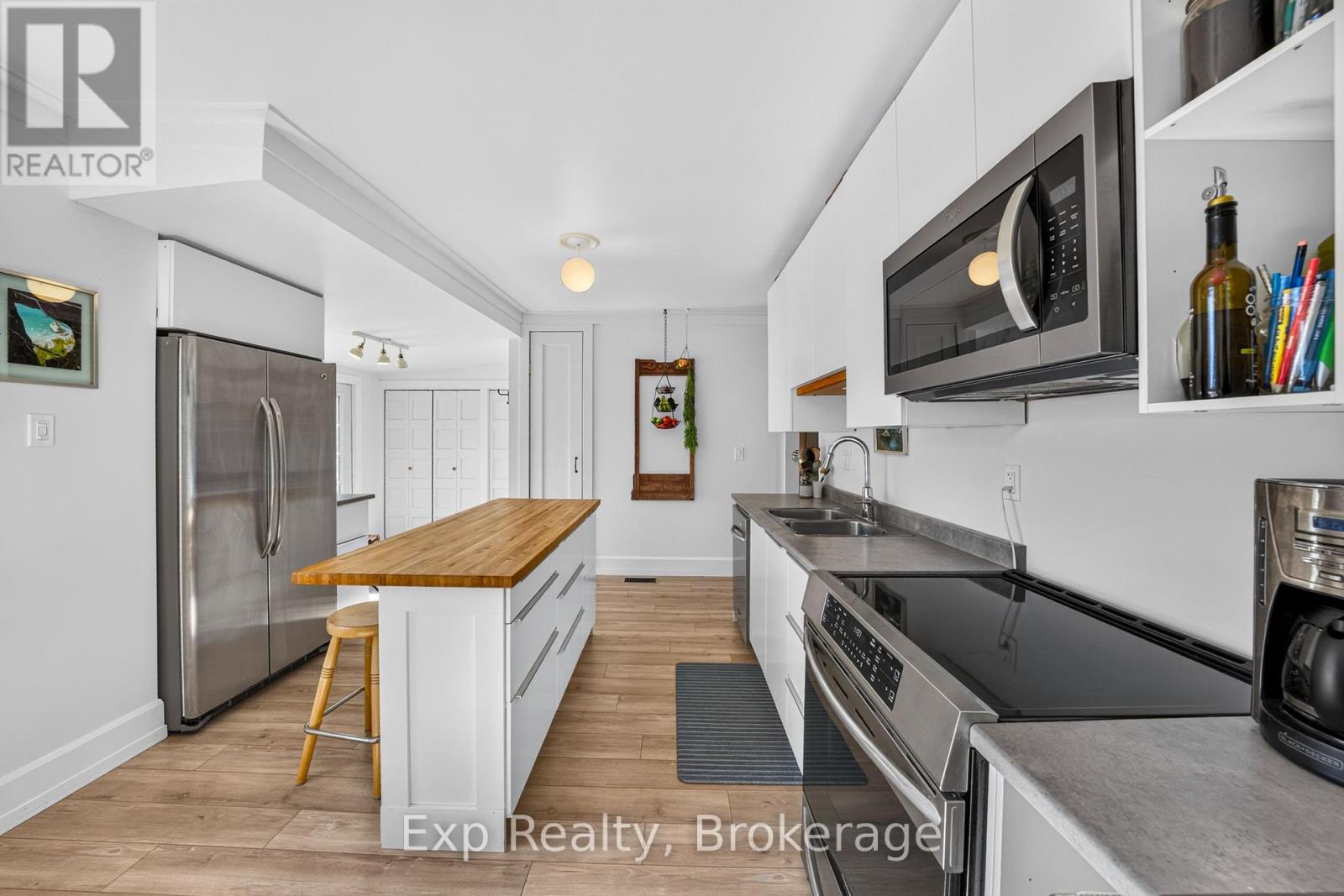 10 - 22625 Loyalist Parkway, Quinte West, Ontario  K8V 5P7 - Photo 2 - X13833520