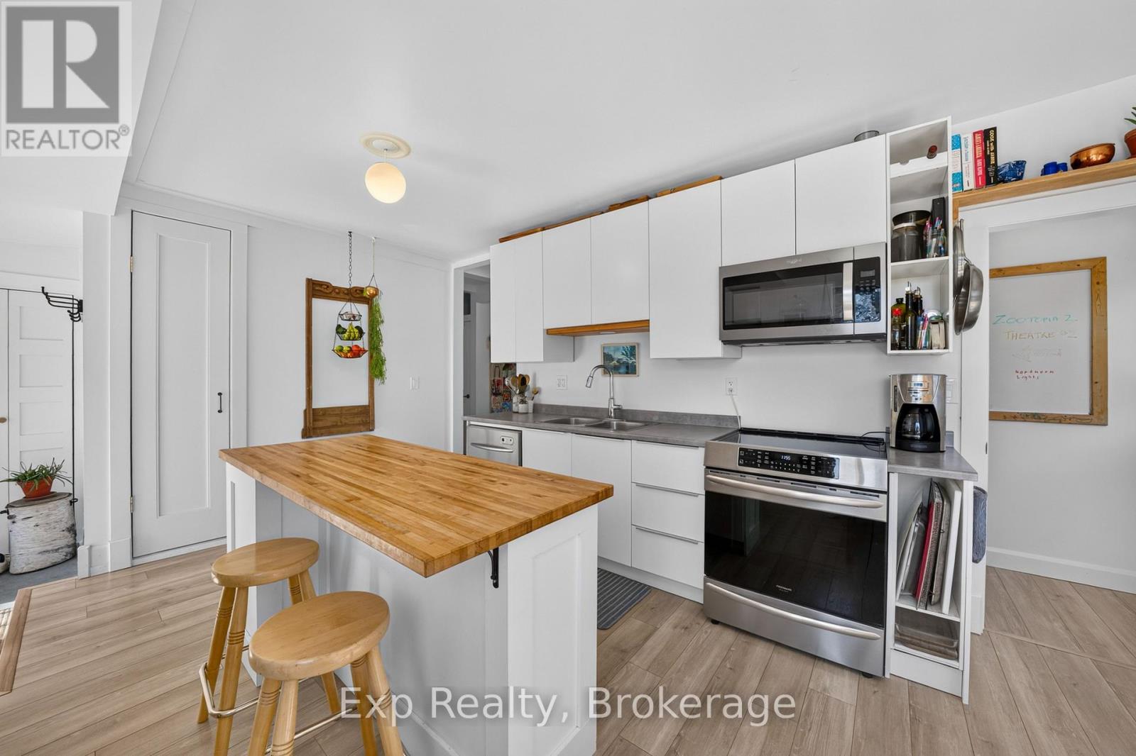10 - 22625 Loyalist Parkway, Quinte West, Ontario  K8V 5P7 - Photo 4 - X13833520
