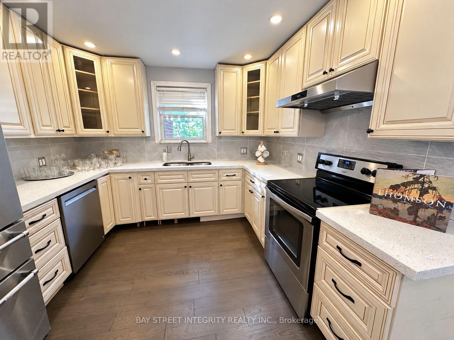 104 Shelborne Avenue, Toronto, Ontario  M5N 1Z3 - Photo 21 - C13831456