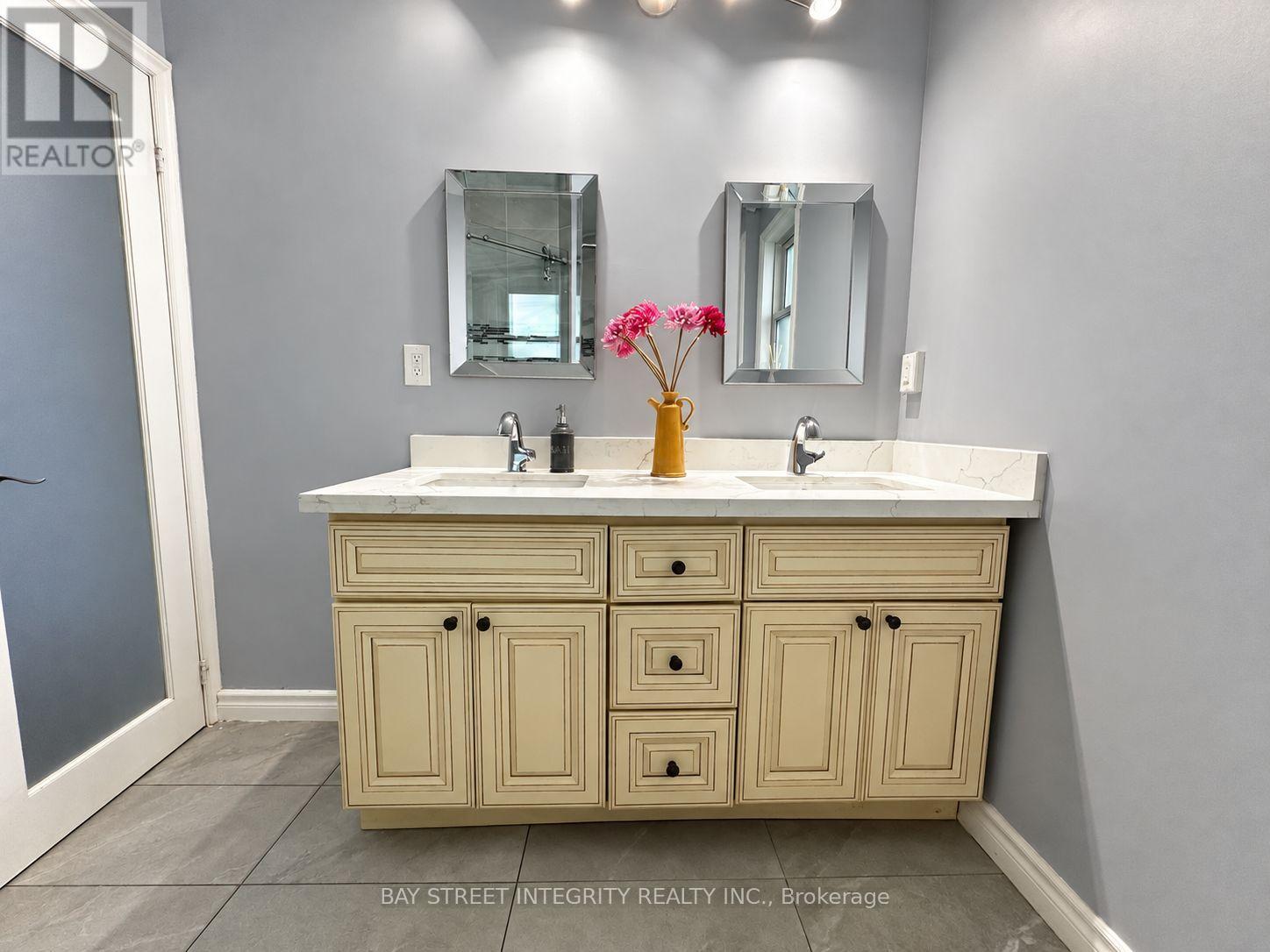 104 Shelborne Avenue, Toronto, Ontario  M5N 1Z3 - Photo 24 - C13831456