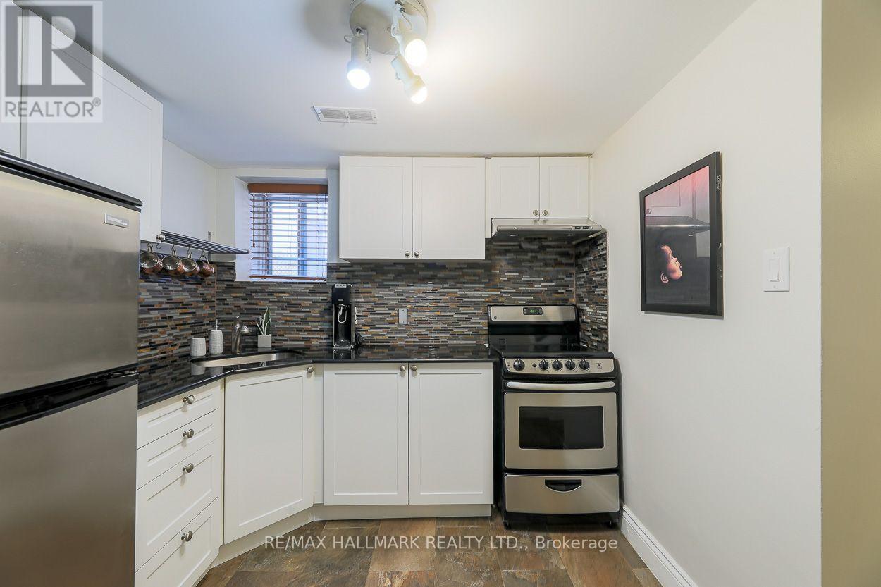 620 Indian Road, Toronto, Ontario  M6P 2C6 - Photo 21 - W13833416
