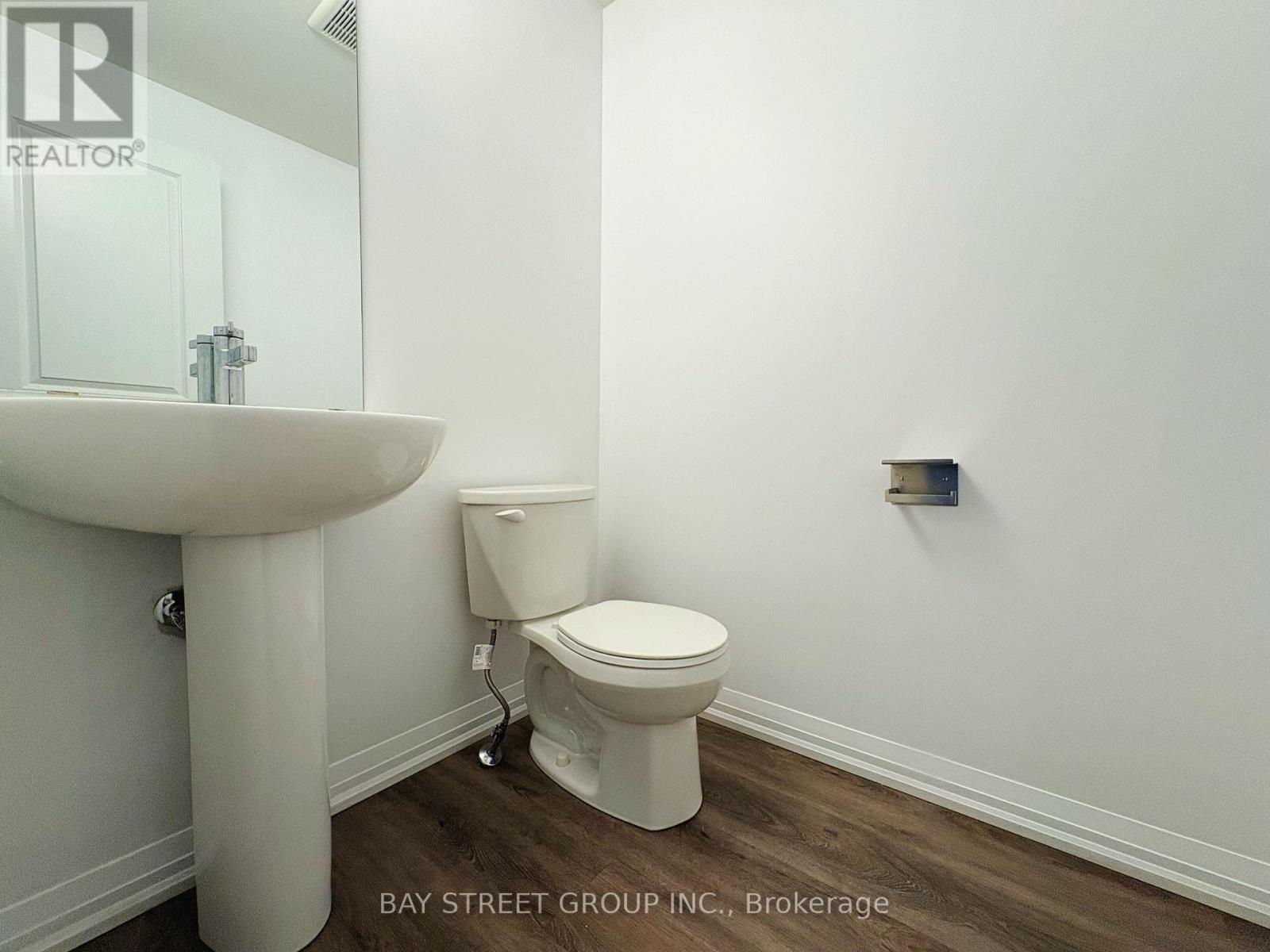 7405 Matteo Drive, Niagara Falls, Ontario  L2H 2Y6 - Photo 5 - X13833464