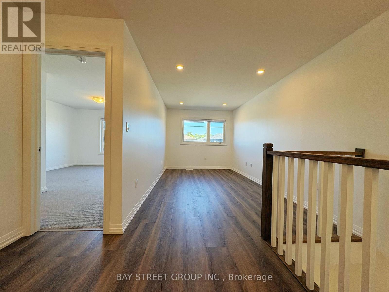 7405 Matteo Drive, Niagara Falls, Ontario  L2H 2Y6 - Photo 9 - X13833464