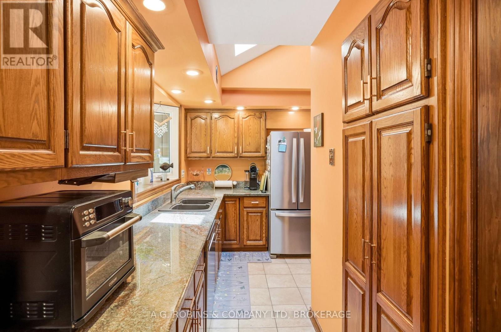10599 Lakeshore Road, Wainfleet, Ontario  L3K 5V4 - Photo 22 - X13833512