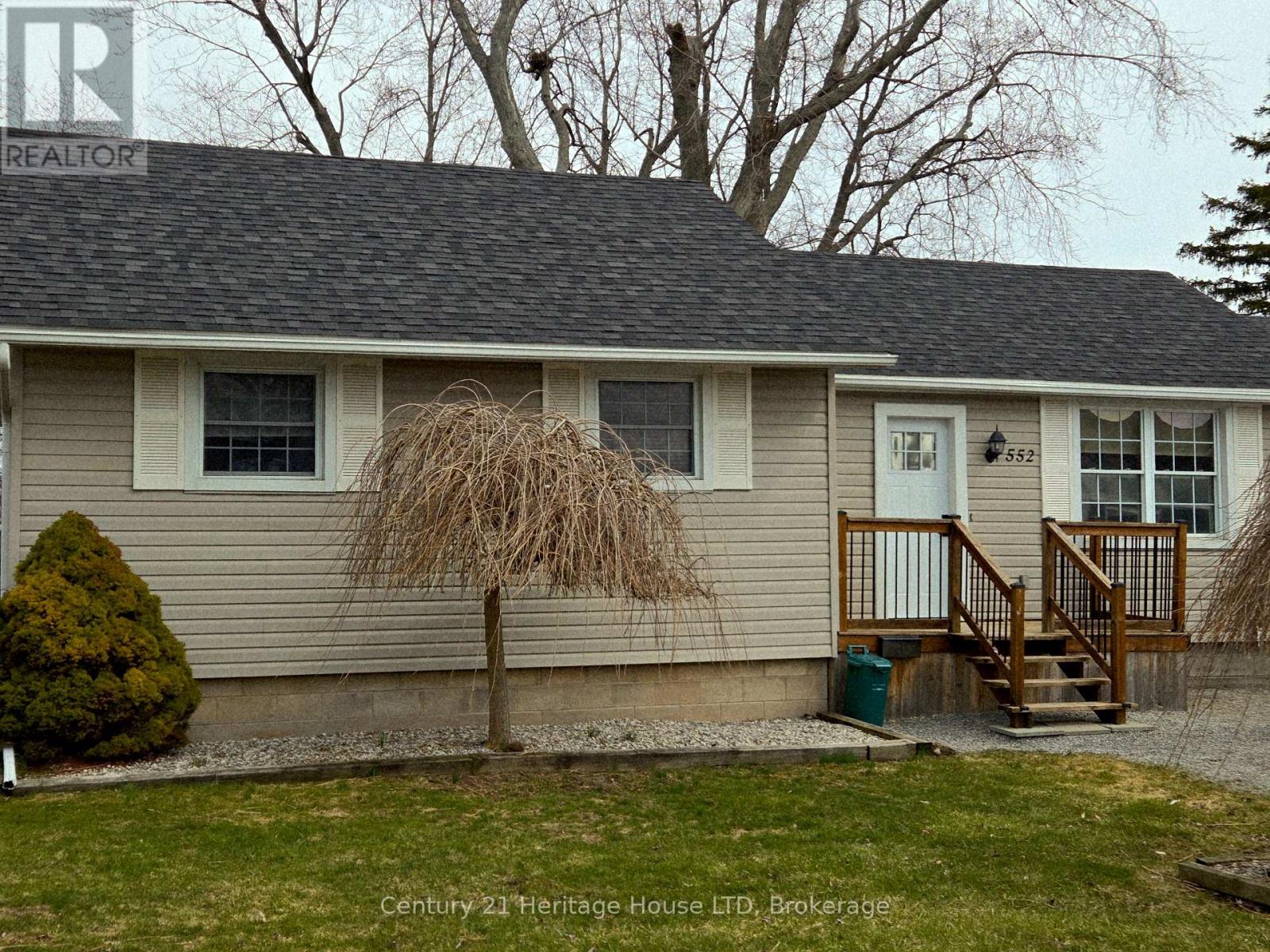 552 Lakeview Road, Fort Erie, Ontario  L2A 4W6 - Photo 2 - X13833536