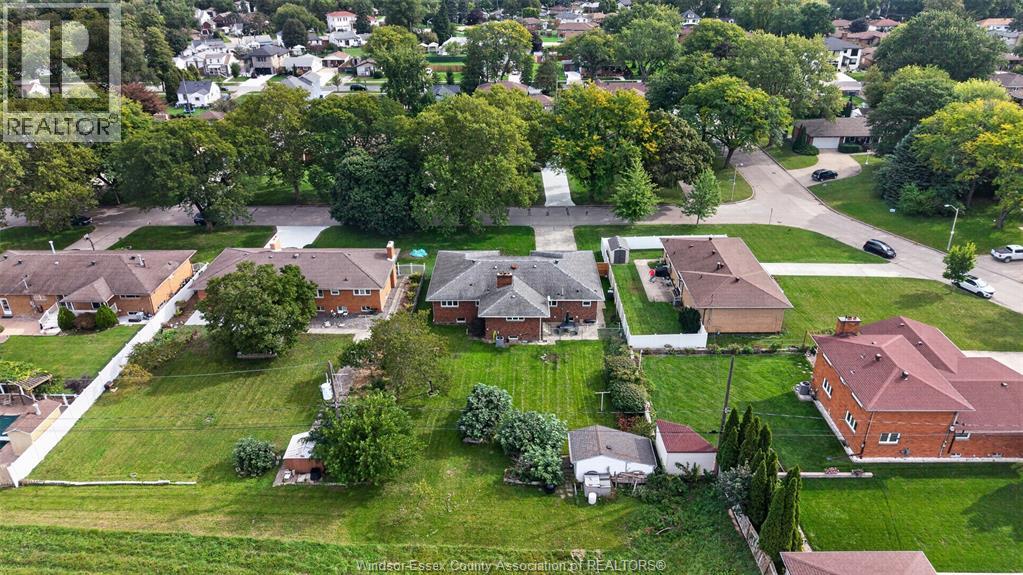 1565 Roxborough, Windsor, Ontario  N9B 3H2 - Photo 42 - 26023698