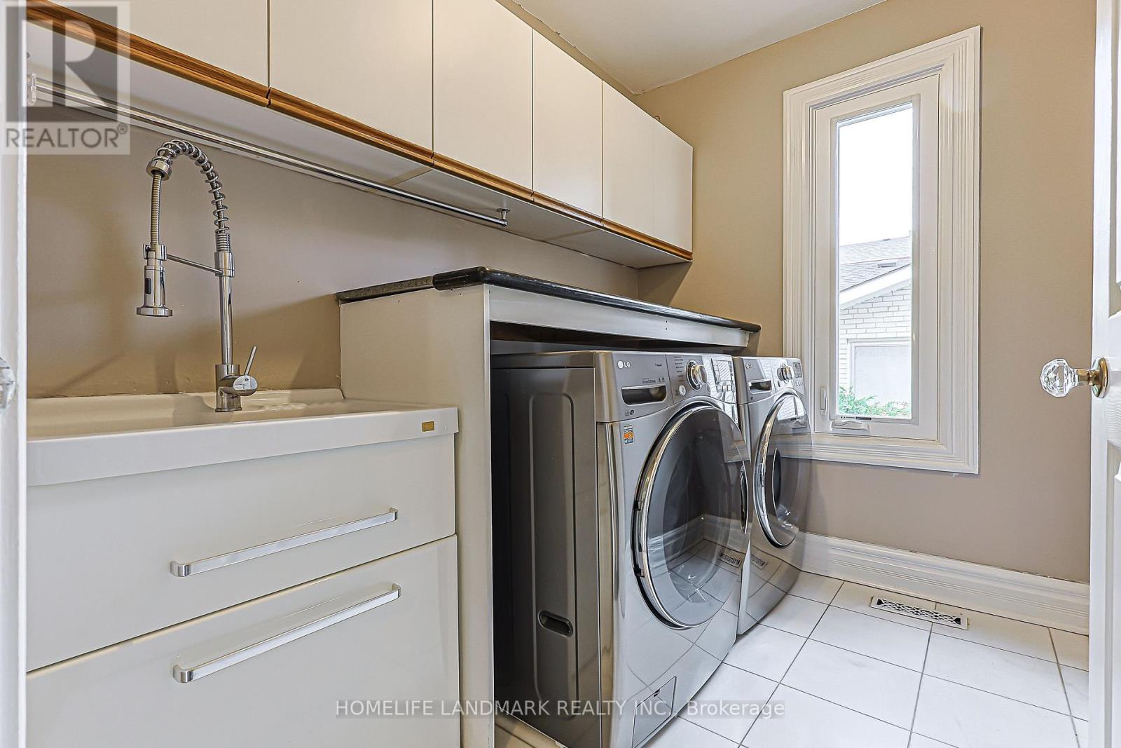 252 Dunview Avenue N, Toronto, Ontario  M2N 4J2 - Photo 22 - C13833468