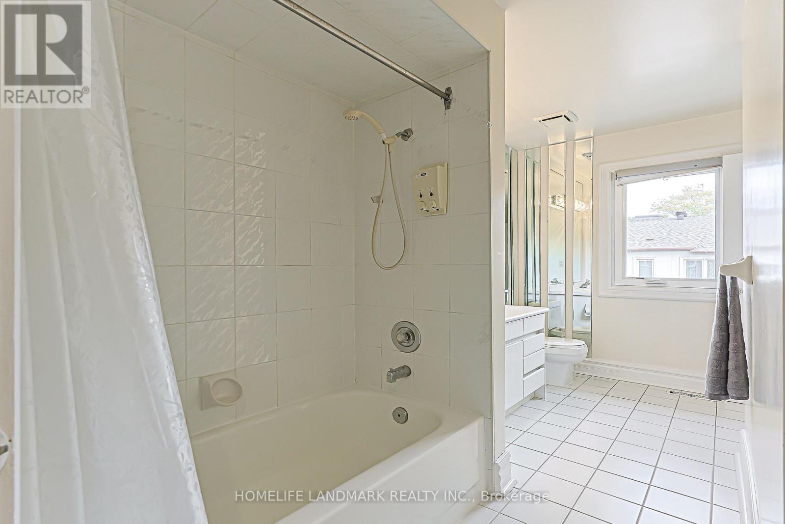 252 Dunview Avenue N, Toronto, Ontario  M2N 4J2 - Photo 35 - C13833468