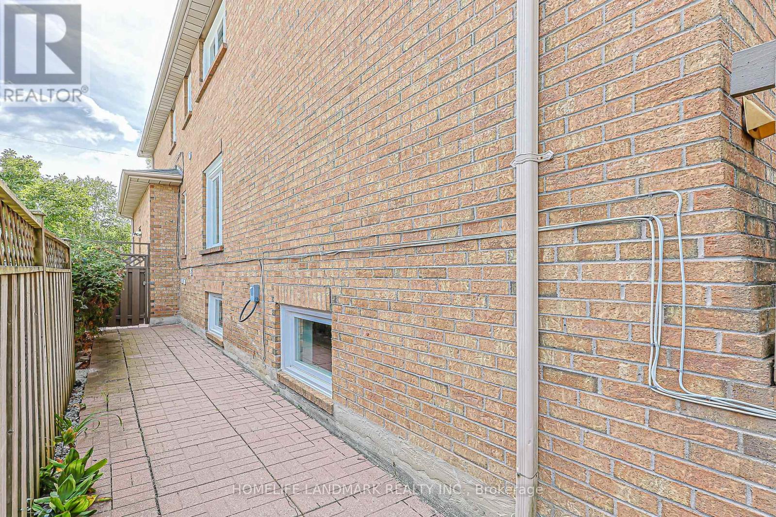 252 Dunview Avenue N, Toronto, Ontario  M2N 4J2 - Photo 39 - C13833468