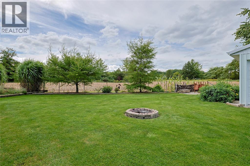 5121 Lakeshore Road, Plympton-Wyoming, Ontario  N0N 1J6 - Photo 11 - 26022698