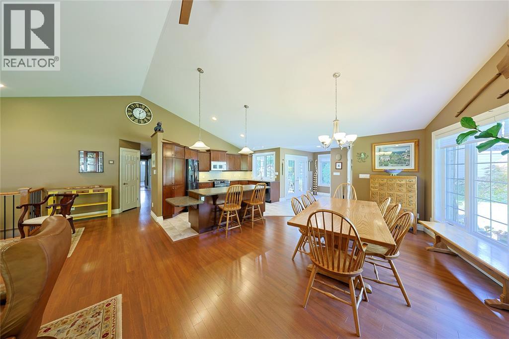 5121 Lakeshore Road, Plympton-Wyoming, Ontario  N0N 1J6 - Photo 31 - 26022698