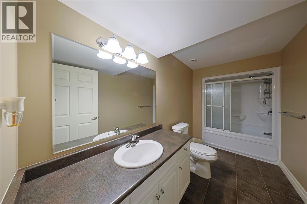 5121 Lakeshore Road, Plympton-Wyoming, Ontario  N0N 1J6 - Photo 44 - 26022698