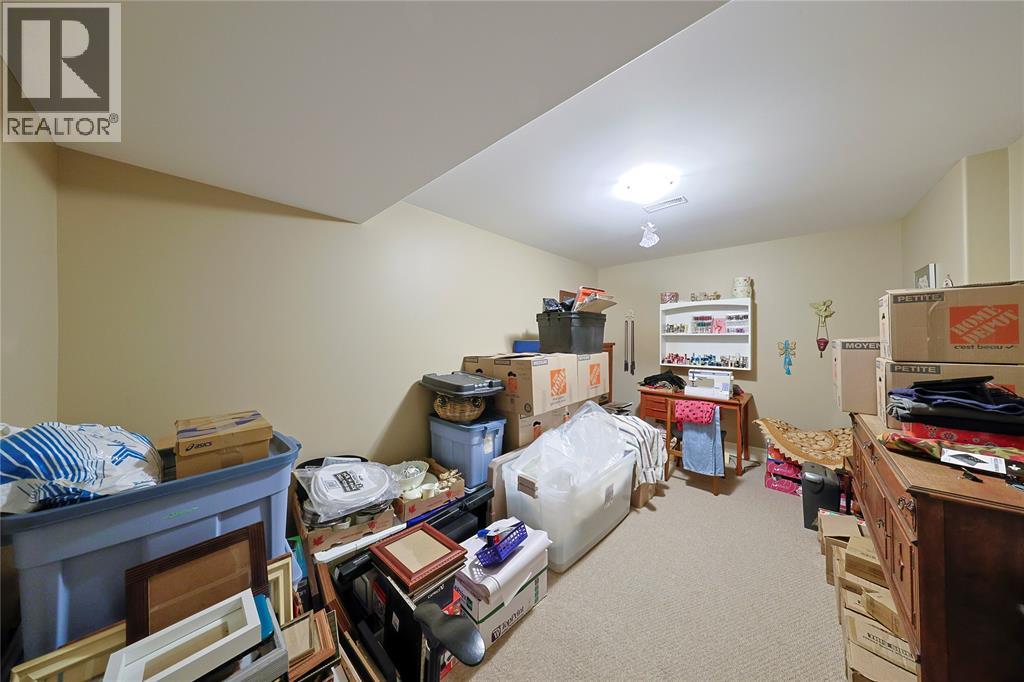 5121 Lakeshore Road, Plympton-Wyoming, Ontario  N0N 1J6 - Photo 45 - 26022698