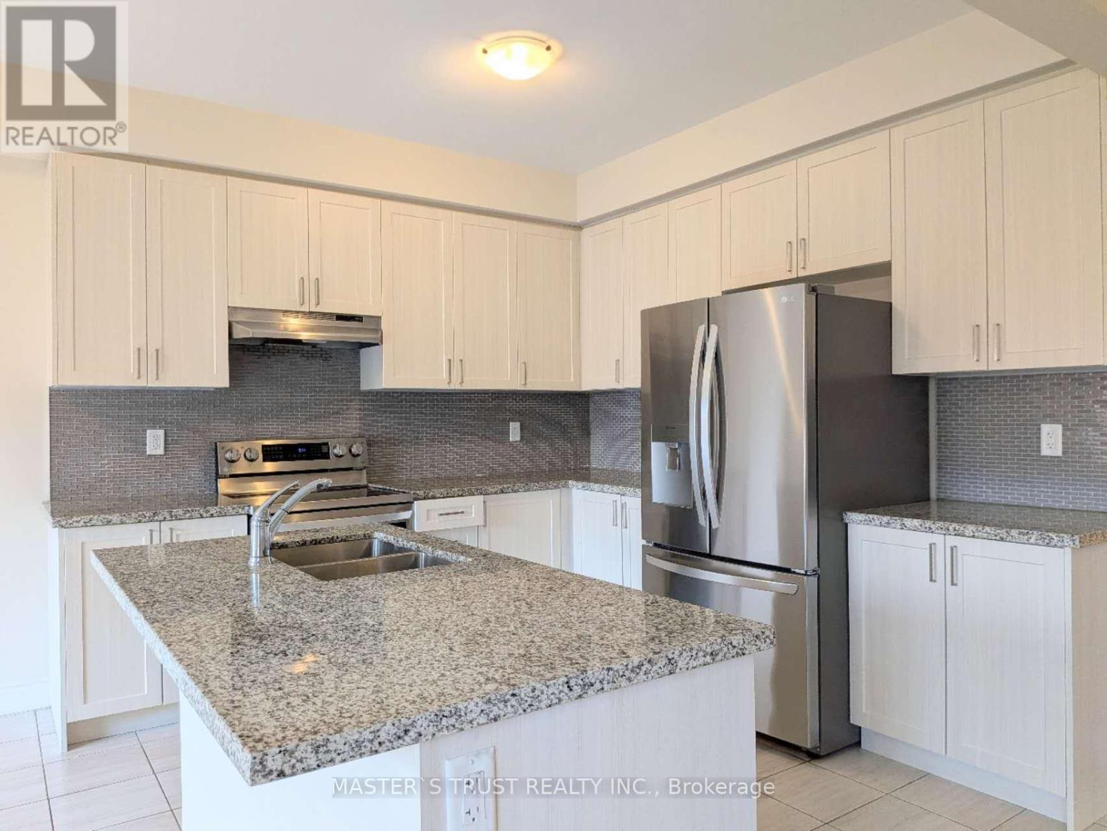 163 Heritage Street, Bradford West Gwillimbury (Bradford), Ontario  L3Z 4M6 - Photo 10 - N13833538
