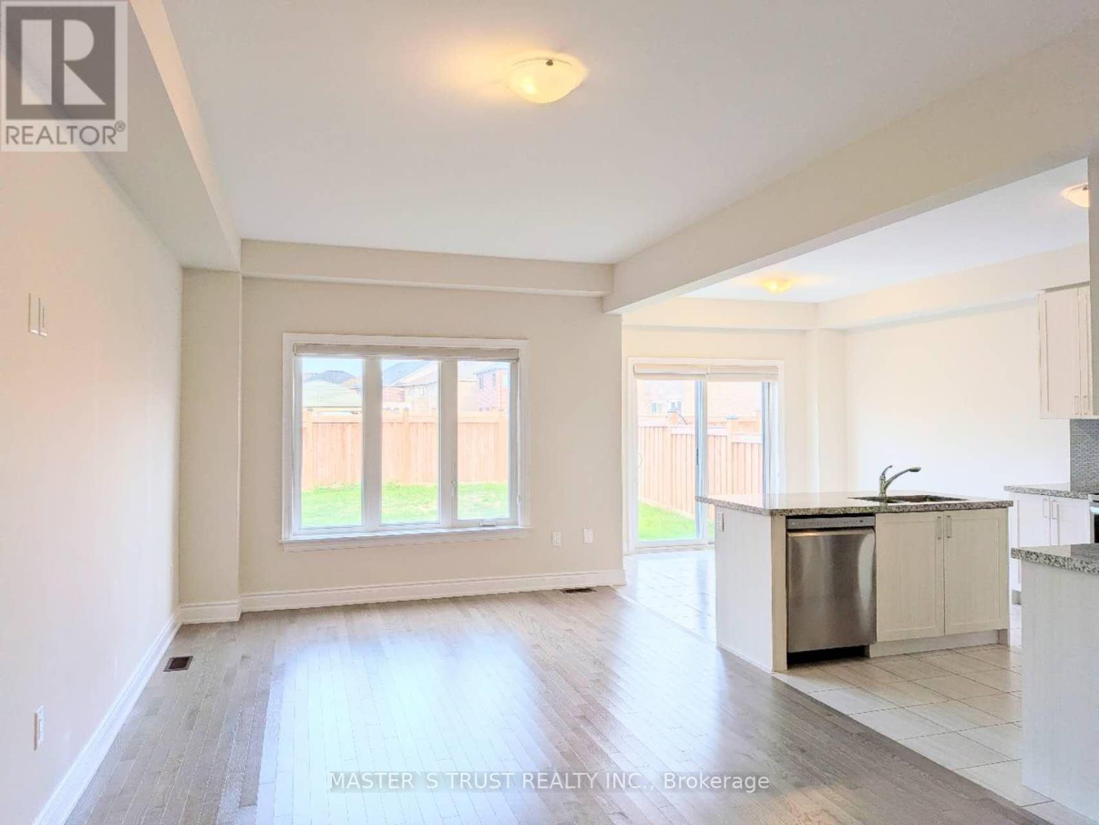 163 Heritage Street, Bradford West Gwillimbury (Bradford), Ontario  L3Z 4M6 - Photo 8 - N13833538