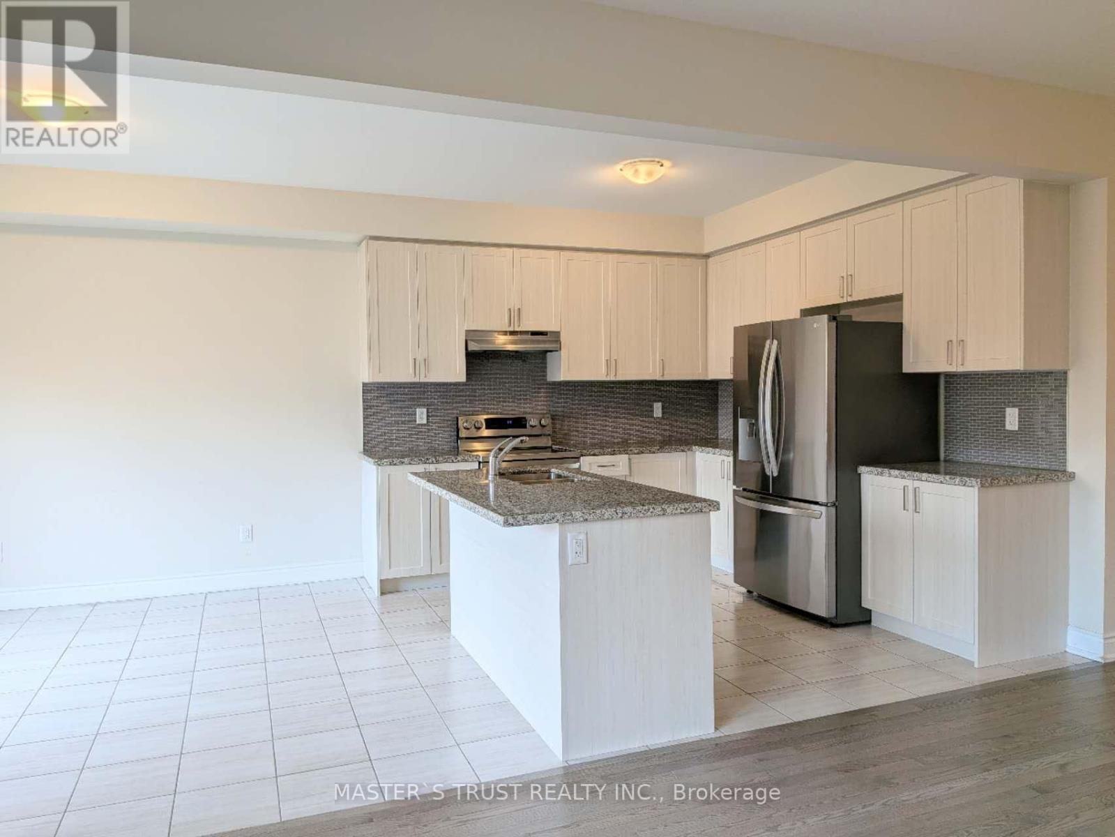 163 Heritage Street, Bradford West Gwillimbury (Bradford), Ontario  L3Z 4M6 - Photo 9 - N13833538