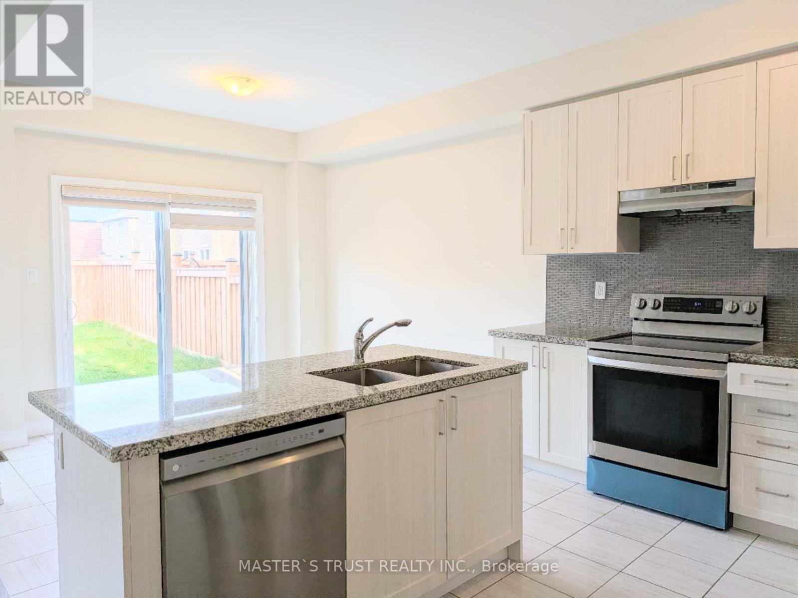 163 Heritage Street, Bradford West Gwillimbury (Bradford), Ontario  L3Z 4M6 - Photo 13 - N13833540