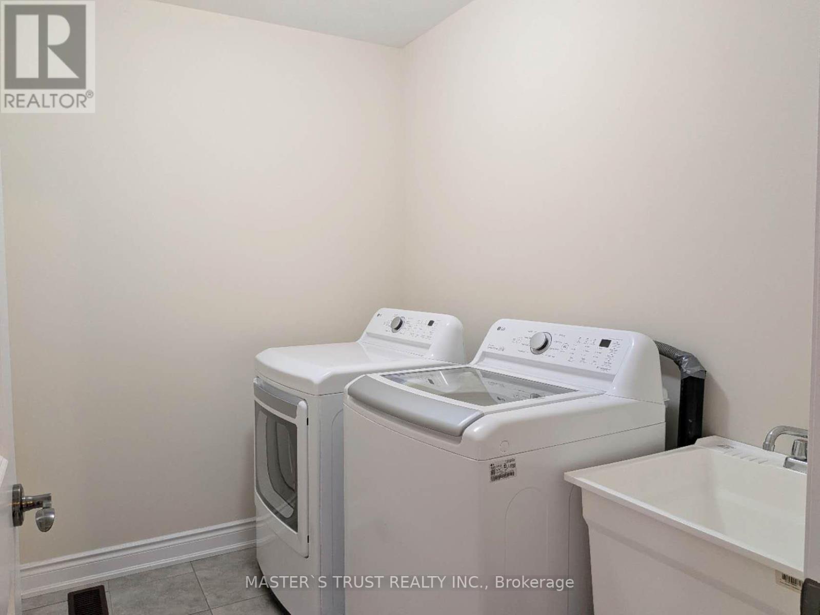 163 Heritage Street, Bradford West Gwillimbury (Bradford), Ontario  L3Z 4M6 - Photo 29 - N13833540
