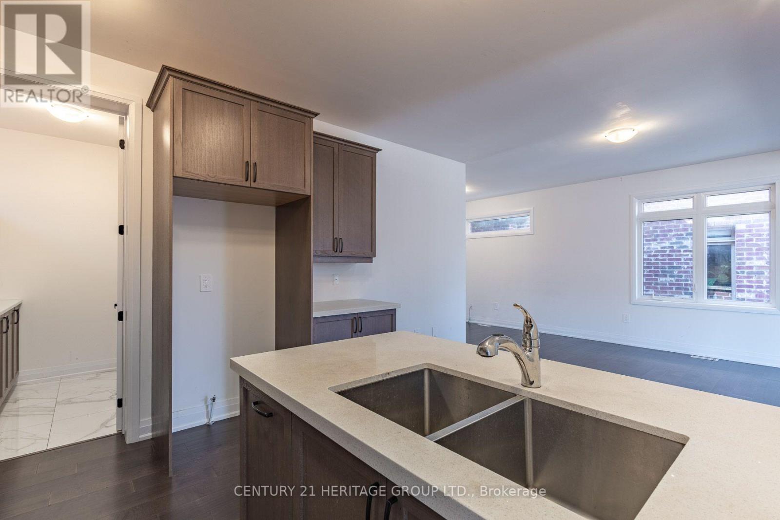 172 Franklin Trail, Barrie, Ontario  L9J 0J2 - Photo 14 - S13833494