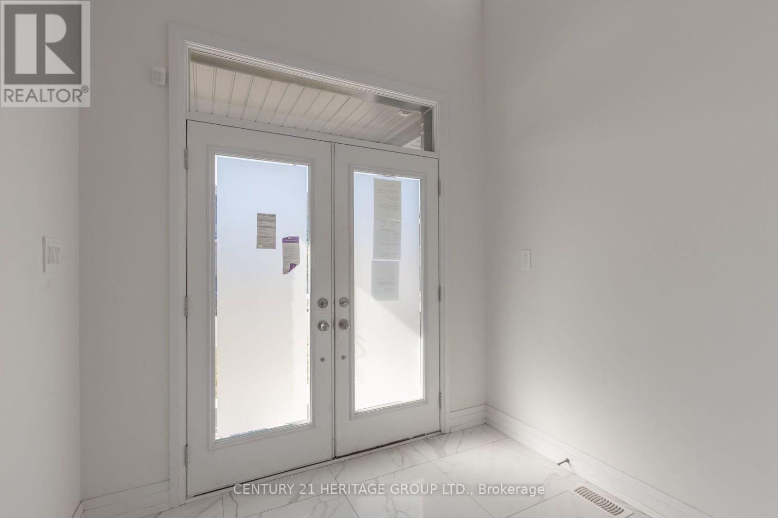 172 Franklin Trail, Barrie, Ontario  L9J 0J2 - Photo 4 - S13833494