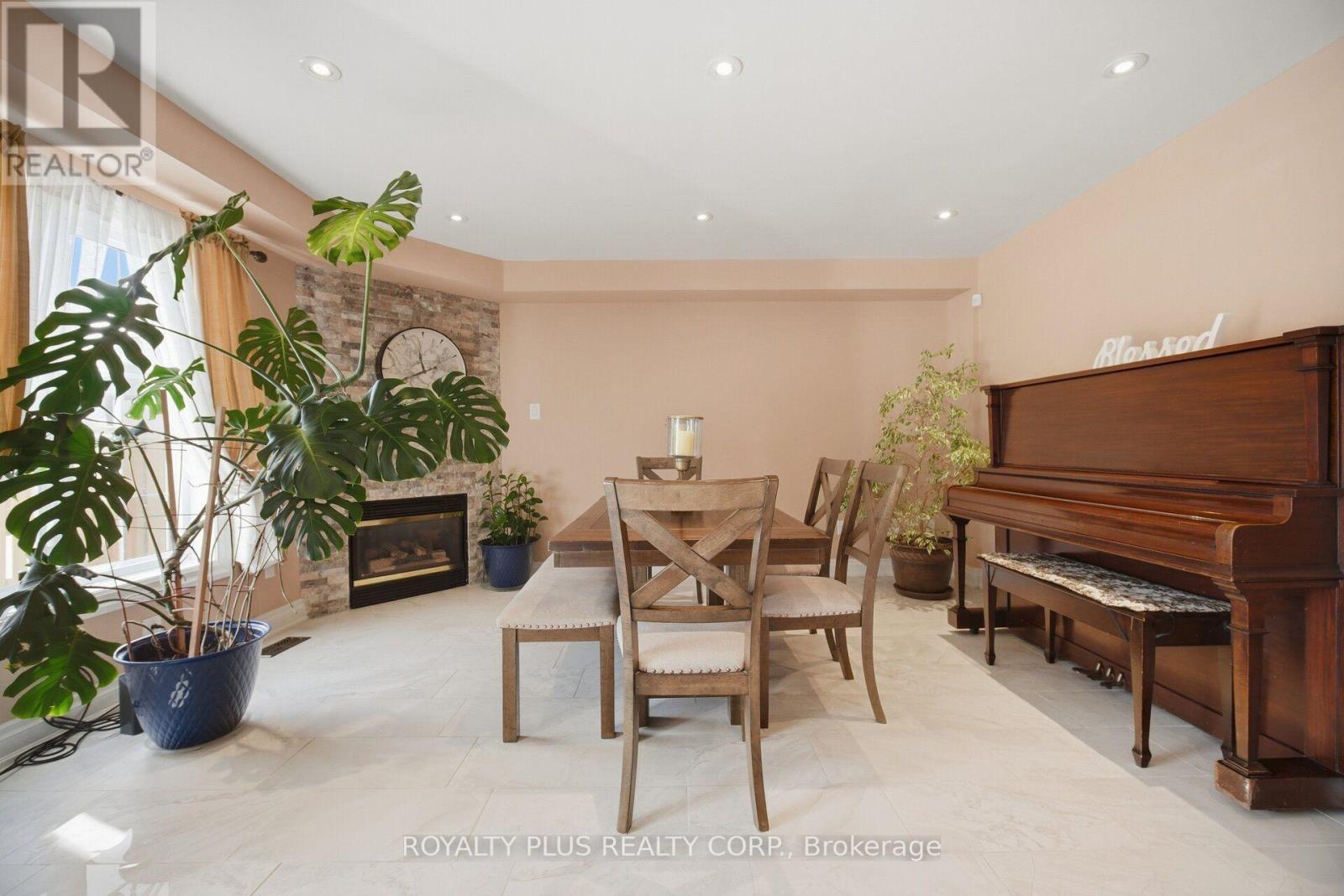 77 Arthurs Crescent, Brampton, Ontario  L6Y 4Y3 - Photo 15 - W13833480