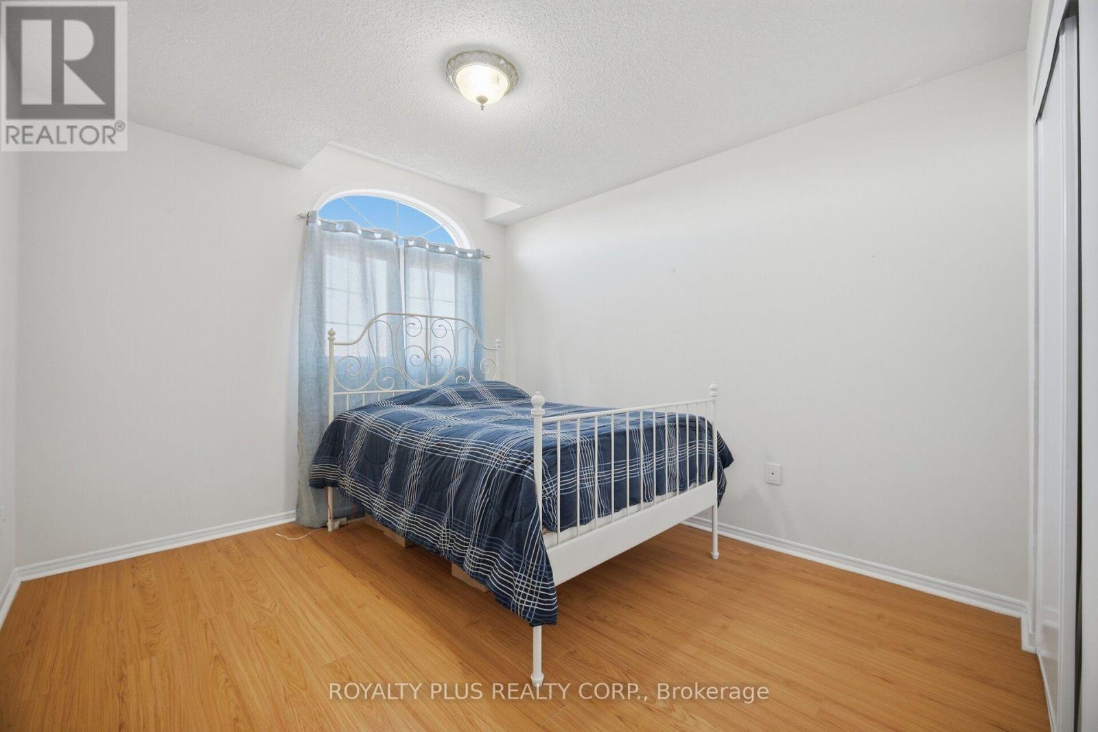 77 Arthurs Crescent, Brampton, Ontario  L6Y 4Y3 - Photo 22 - W13833480