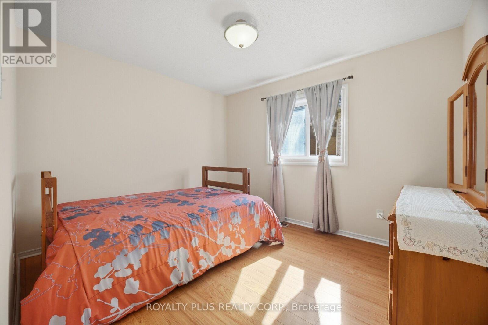 77 Arthurs Crescent, Brampton, Ontario  L6Y 4Y3 - Photo 23 - W13833480