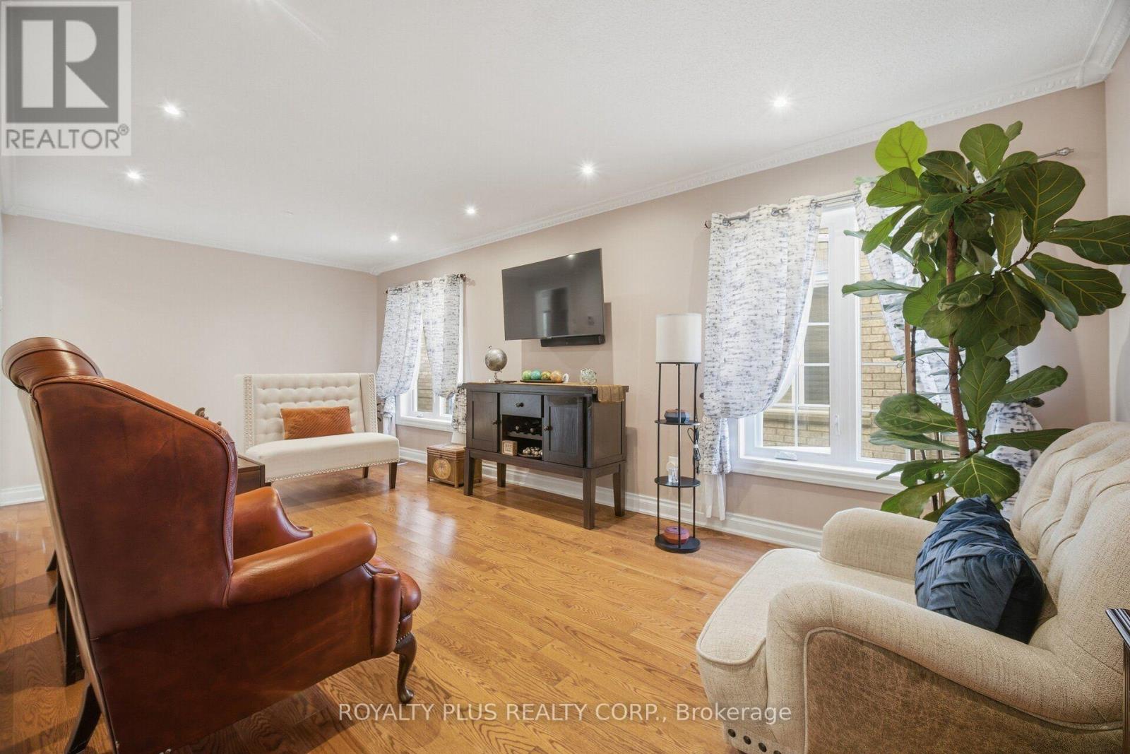 77 Arthurs Crescent, Brampton, Ontario  L6Y 4Y3 - Photo 7 - W13833480