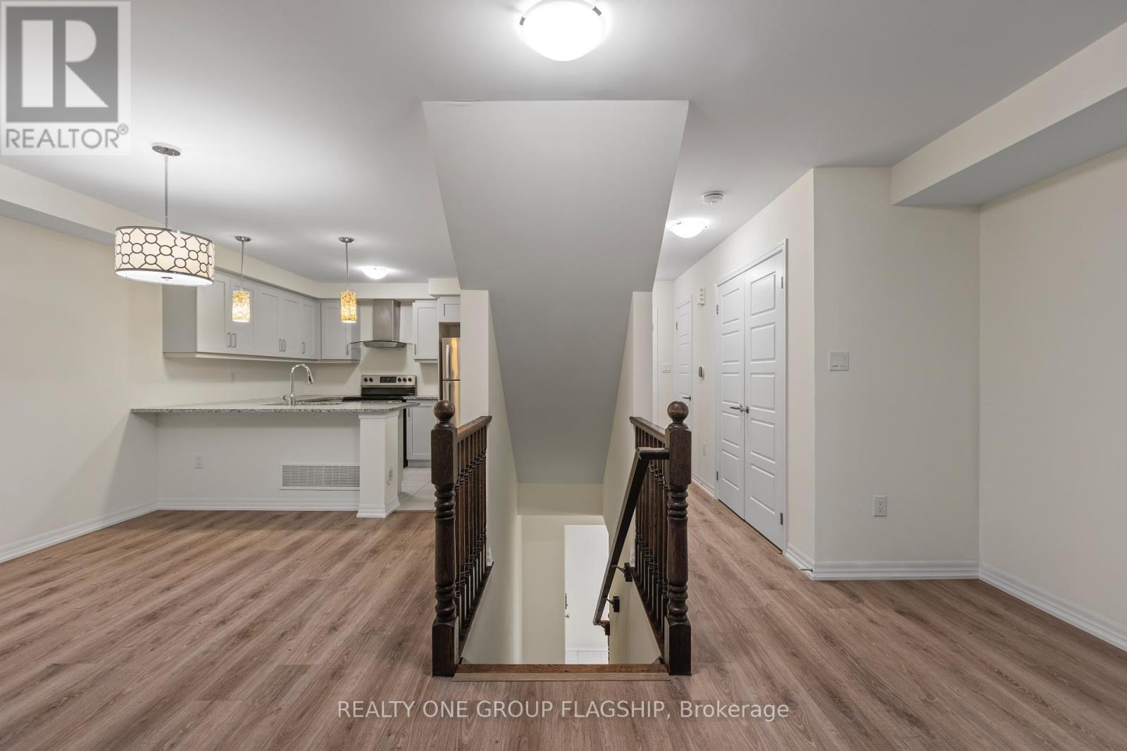 122 Christopher Road, Oakville, Ontario  L6H 0Y1 - Photo 11 - W13833508