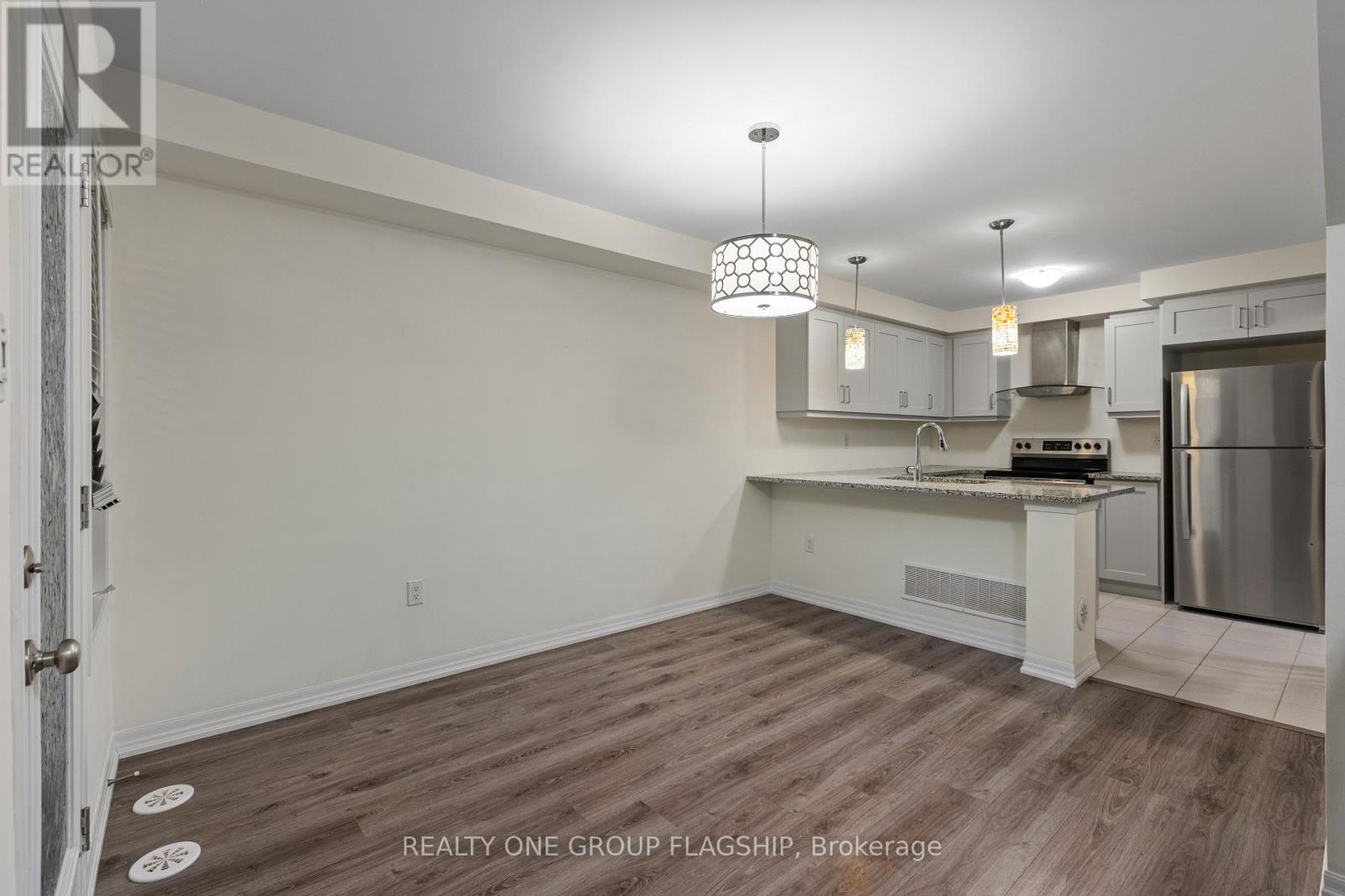 122 Christopher Road, Oakville, Ontario  L6H 0Y1 - Photo 12 - W13833508
