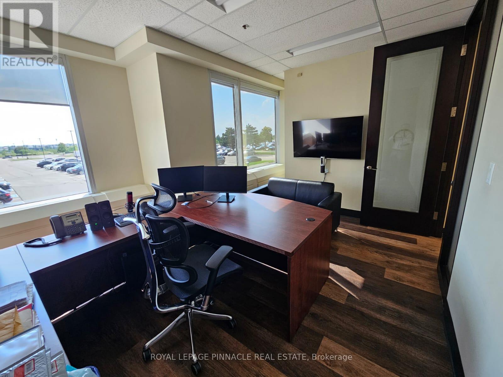 102-B - 5770 Hurontario Street W, Mississauga, Ontario  L5R 1B3 - Photo 11 - W13833556