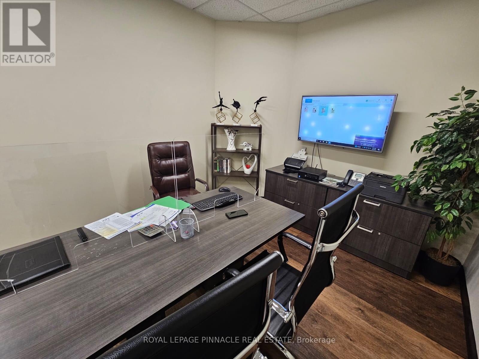 102-C - 5770 Hurontario Street W, Mississauga, Ontario  L5R 1B3 - Photo 12 - W13833564