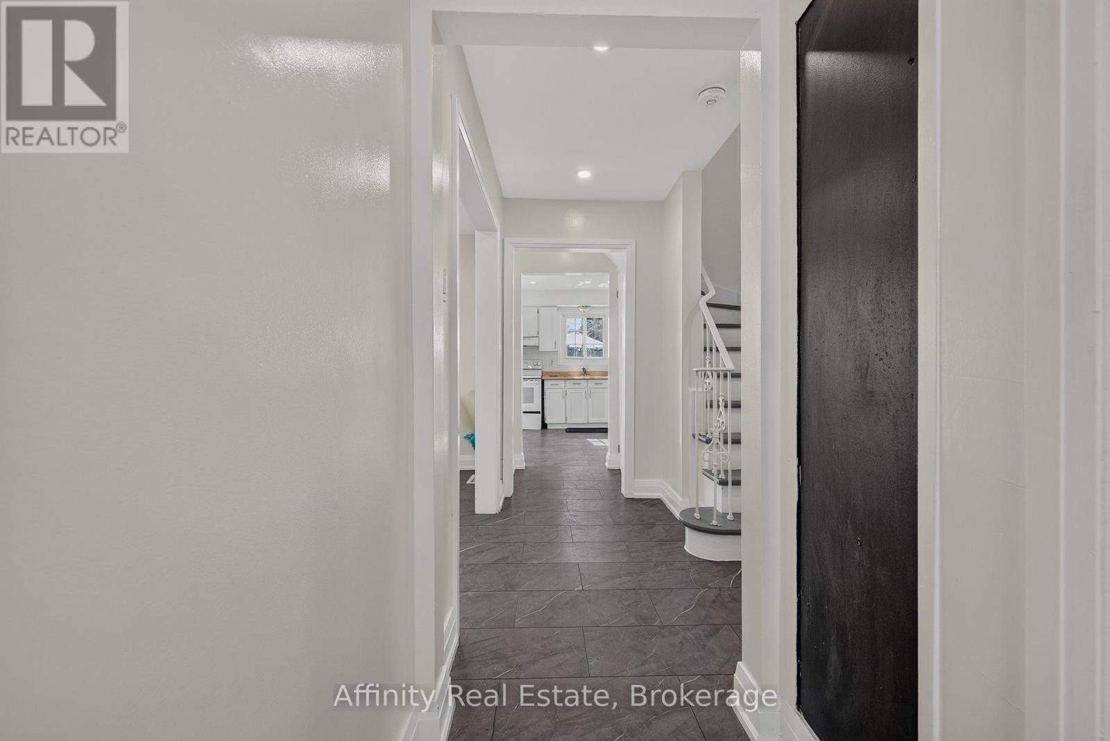 59 Ralgreen Crescent, Kitchener, Ontario  N2M 1V1 - Photo 4 - X13833528