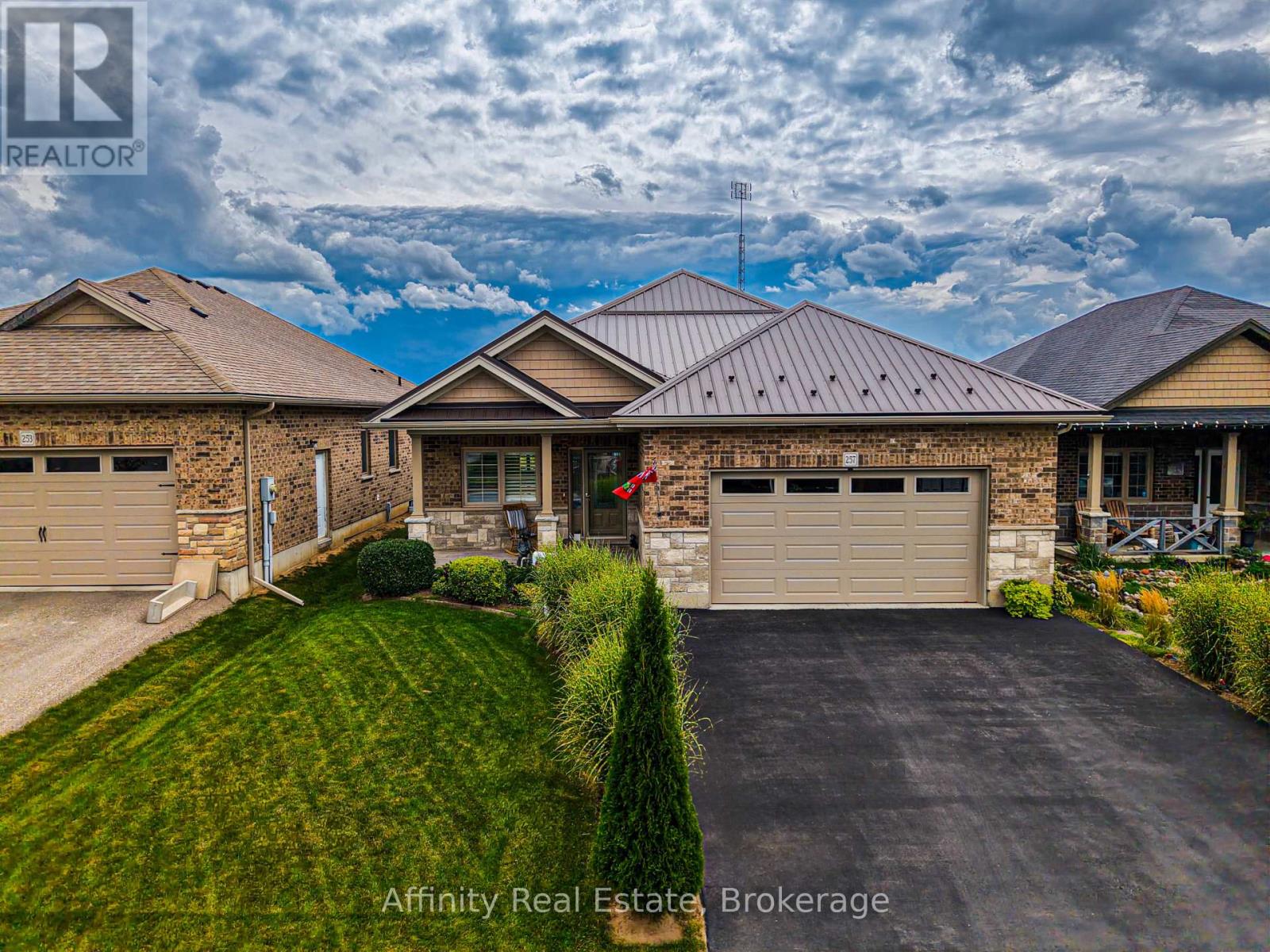 257 Donly Drive S, Norfolk, Ontario  N3Y 0C8 - Photo 2 - X13833530