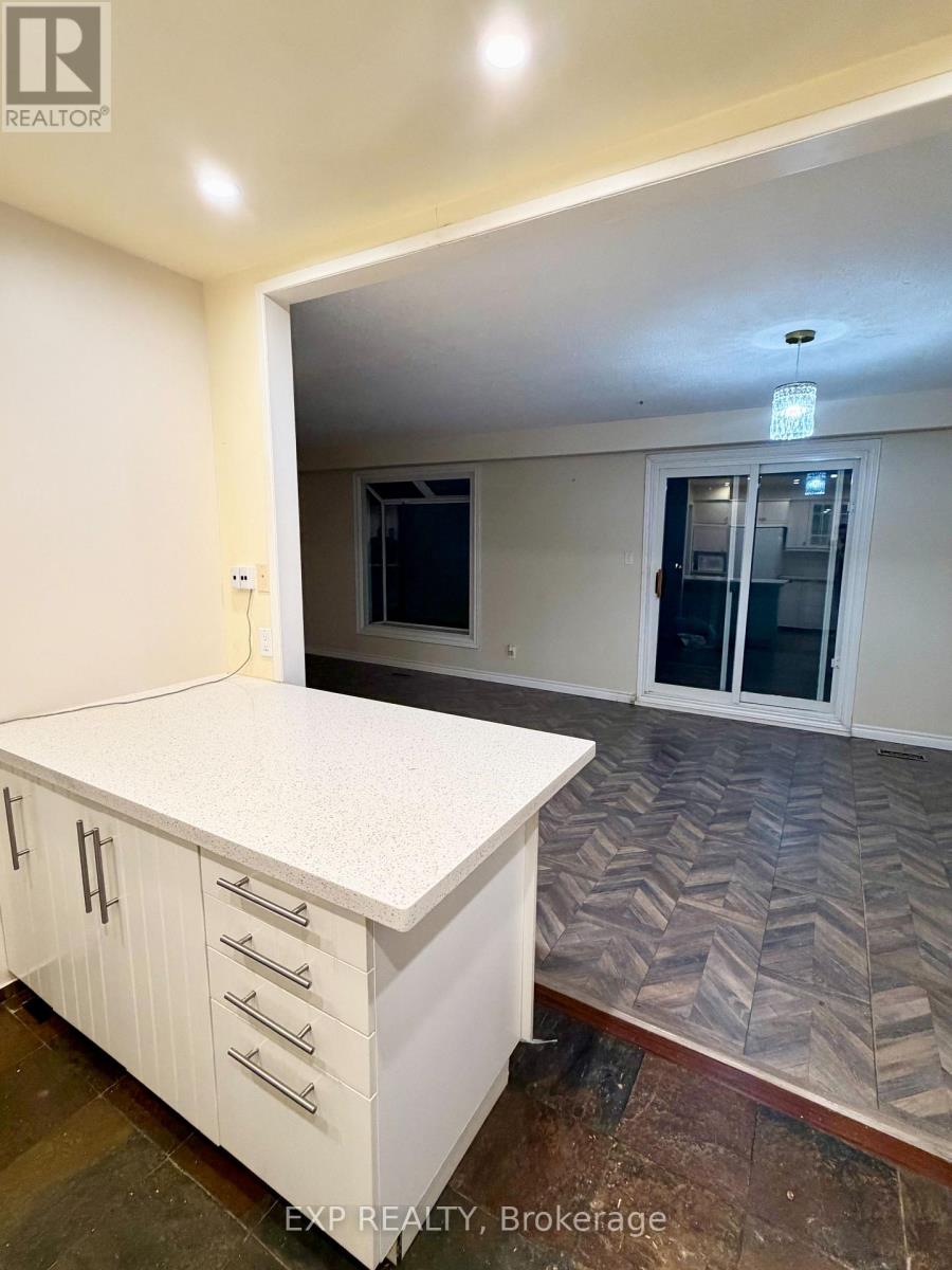 Upper - 119 Ingleside Drive, Kitchener, Ontario  N2M 2G9 - Photo 4 - X13833532