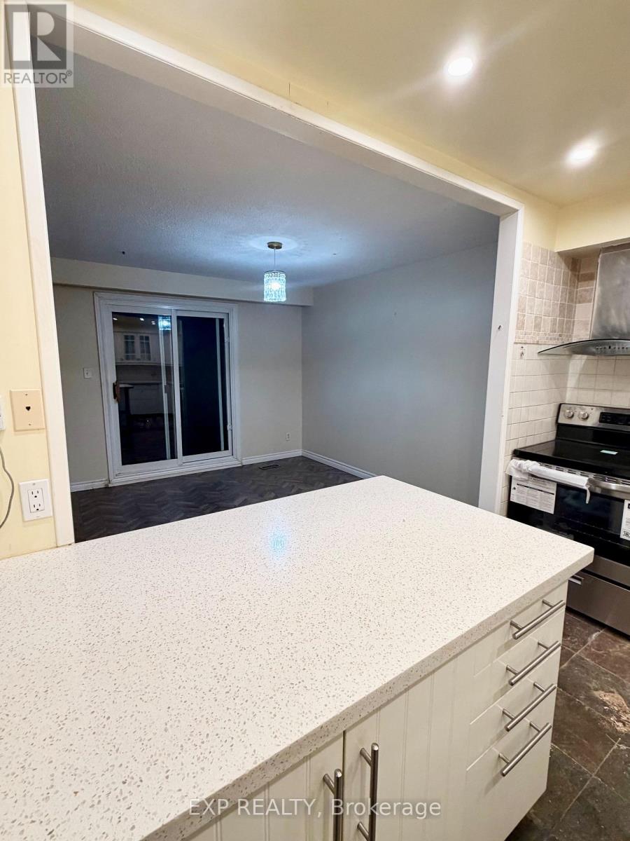 Upper - 119 Ingleside Drive, Kitchener, Ontario  N2M 2G9 - Photo 5 - X13833532