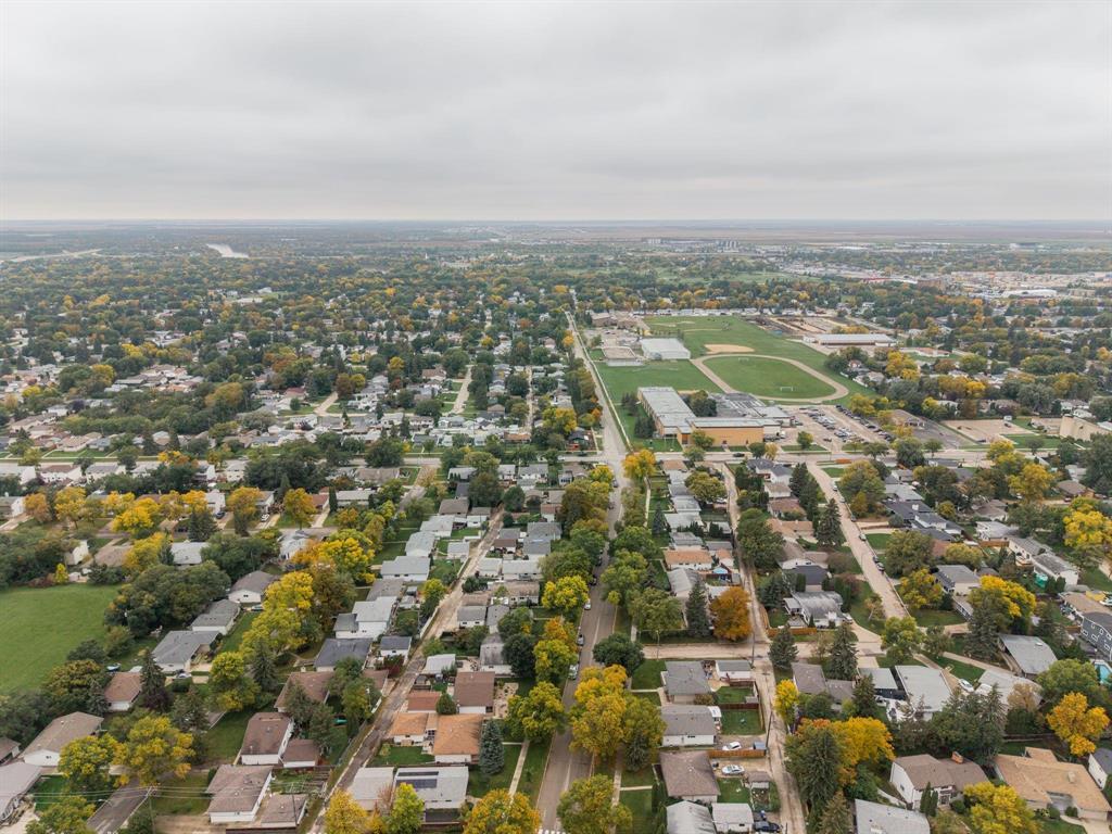 40 Sansome Avenue, Winnipeg, Manitoba  R3K 0P2 - Photo 43 - 202624171