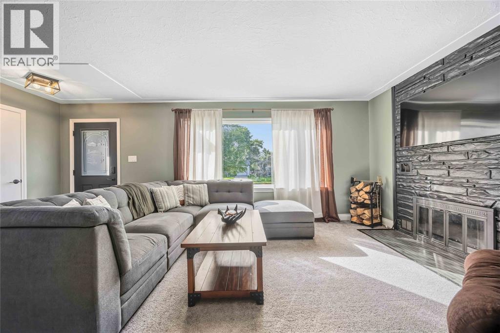 772 Kemsley Drive, Sarnia, Ontario  N7V 2M2 - Photo 4 - 26022727