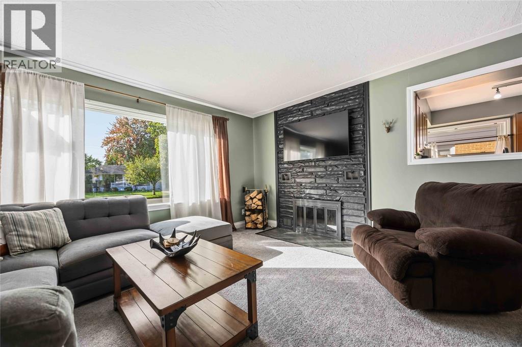 772 Kemsley Drive, Sarnia, Ontario  N7V 2M2 - Photo 6 - 26022727