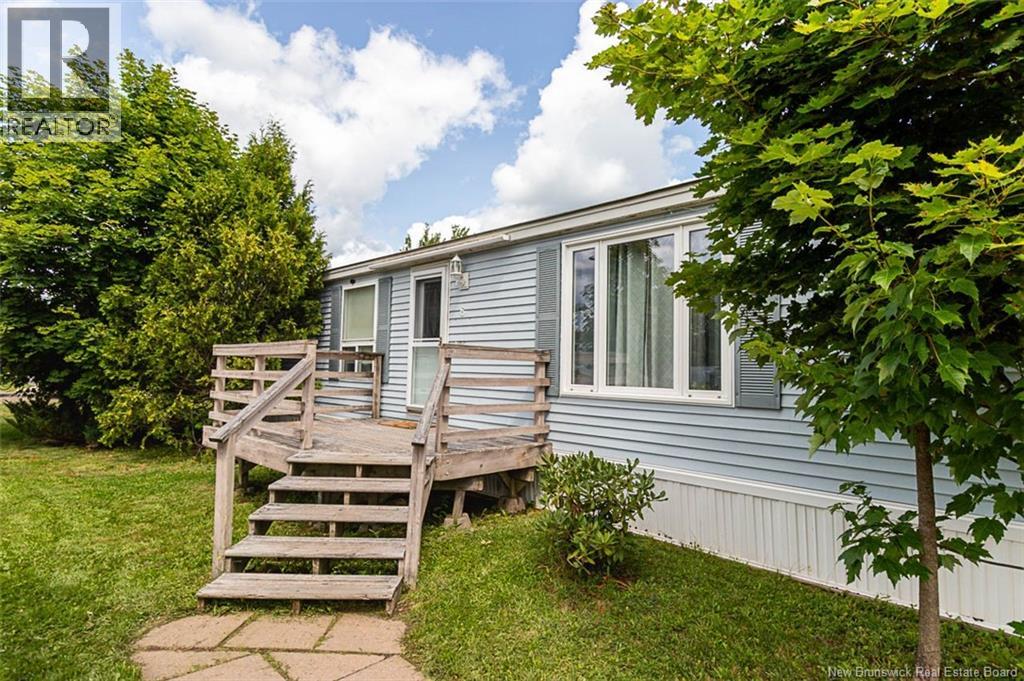 6 Lausanne Street Moncton New Brunswick Canada E1H2Y4 4