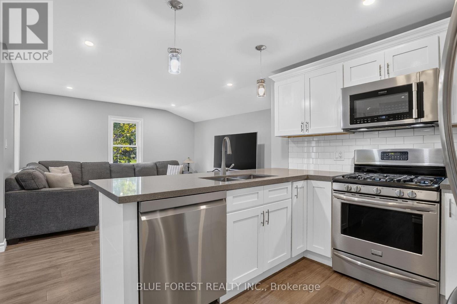 264 Furnival Road, West Elgin, Ontario  N0L 2C0 - Photo 15 - X13833598