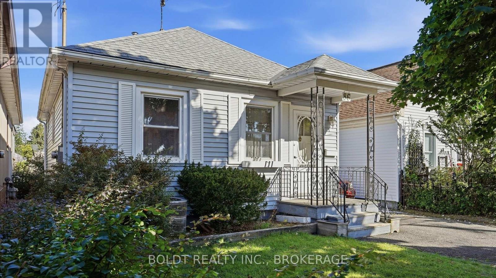 86 Rykert Street, St. Catharines, Ontario  L2S 1Z6 - Photo 2 - X13833580