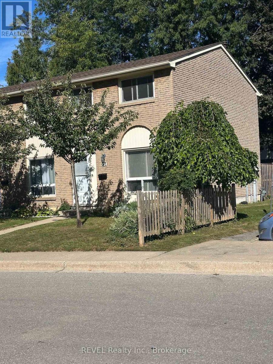 57 - 25 Linfield Drive, St. Catharines, Ontario  L2N 5T7 - Photo 3 - X13833588