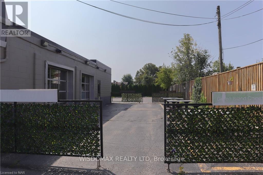 8278 Thorold Stone Road, Niagara Falls, Ontario  L2H 1A9 - Photo 12 - X13833612