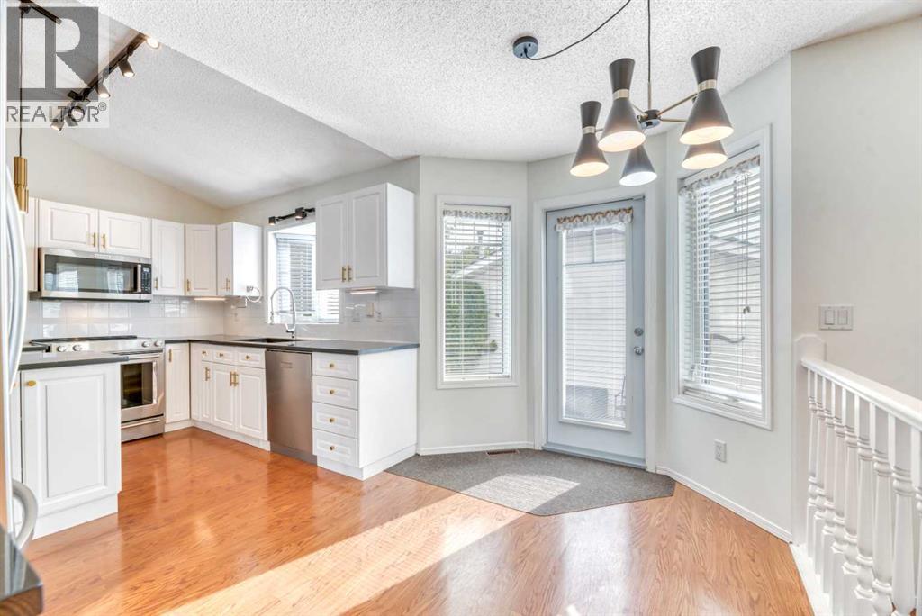 545 Riverbend Drive SE, Calgary, Alberta  T2C 3Y1 - Photo 10 - A2348501