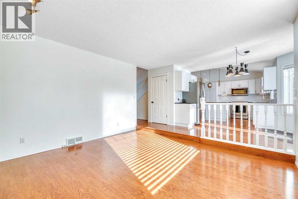 545 Riverbend Drive SE, Calgary, Alberta  T2C 3Y1 - Photo 12 - A2348501