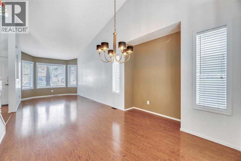 545 Riverbend Drive SE, Calgary, Alberta  T2C 3Y1 - Photo 6 - A2348501